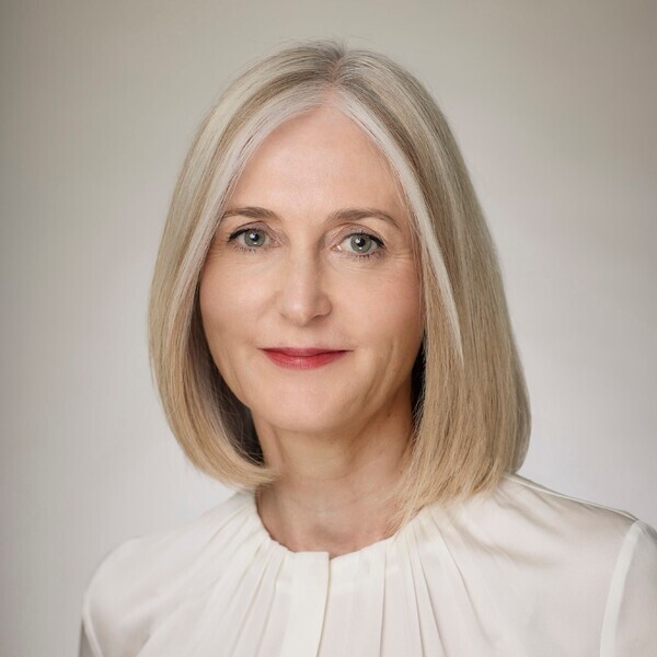 Deborah Armstrong 